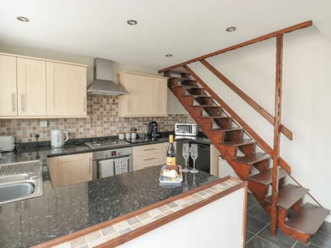 Fridge, dishwasher, electric kettle, toaster