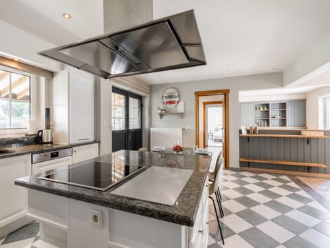 House | Private kitchen | Highchair