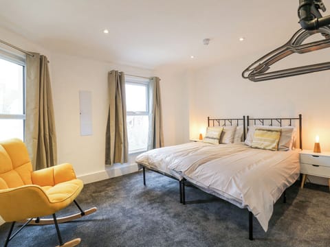 7 bedrooms, individually decorated, individually furnished, free WiFi