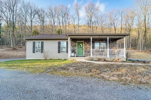 Woodward Vacation Rental | 4BR | 2BA | 2 Steps to Enter | 1,150 Sq Ft
