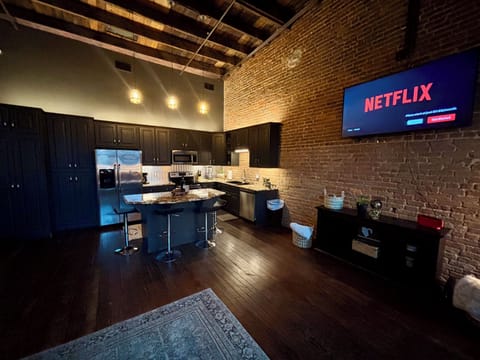 Smart TV - firestick - Nintendo Switch OLED - send a message about the games!