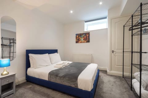 Bedroom (Studio)