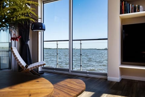 Mobile Home | Living room