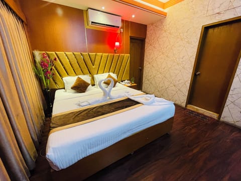 Deluxe Double Room | Blackout drapes, soundproofing, free WiFi