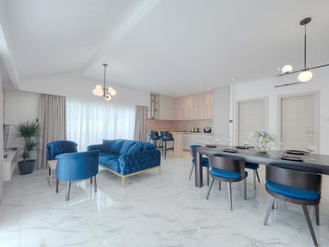 Presidential Suite, Balcony, Sea View | Living area