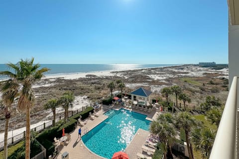 Doral Pool - Enjoy the best of both worlds with direct beach access and a refreshing pool.  Your perfect coastal getaway awaits.