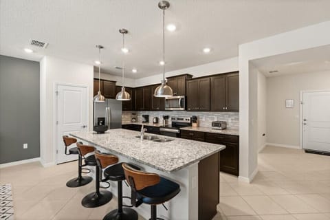 16085 Blue Wave Way (5).jpg