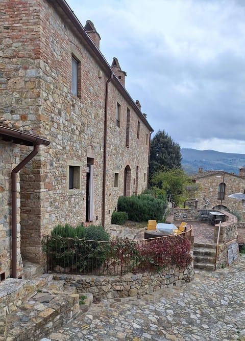 Megérkezés a lakáshoz