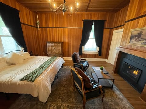 Luxury Double Room, 1 King Bed, Garden View, Ground Floor | Free WiFi