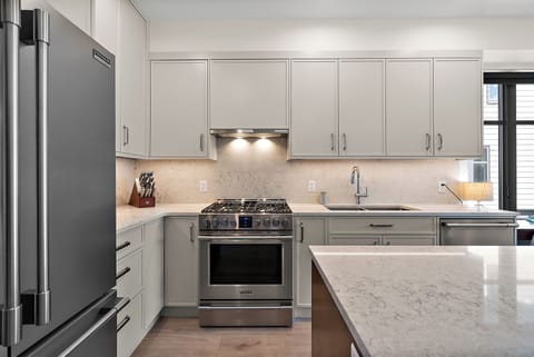 Fully equipped kitchen