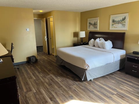 Desk, free WiFi, bed sheets, alarm clocks