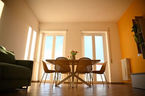 Apartment, Balcony, City View | Living area