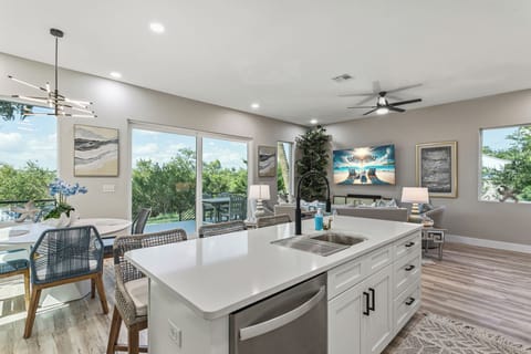 Great floor plan for entertaining that extends to outside patio