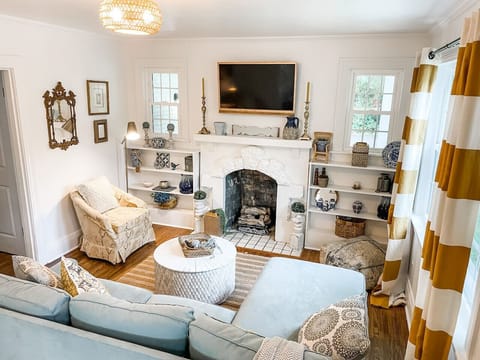 Beautiful Airbnb for our family of four. Brand new and wonderfully decorated! Very clean and had everything we needed! Would recommend to anyone! - Priscilla - 8/23-