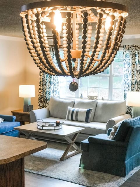 `Lovely, clean home!  We will definitely stay at this location again!` - Melissa - October 2021.