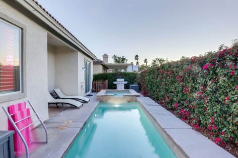 Patio|Private Pool & Hot Tub|Lounge Furniture