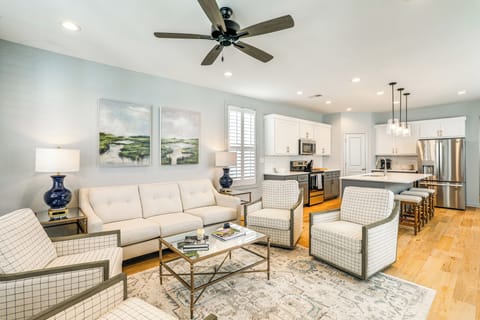 Oxford Vacation Rental | 4BR | 3.5BA | 2,100 Sq Ft | 1 Step Required