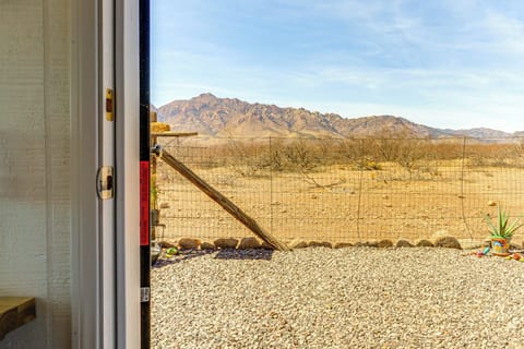 Exterior | Desert & Mountain Views