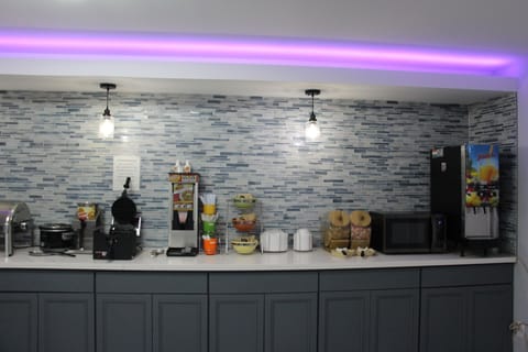 Free daily continental breakfast