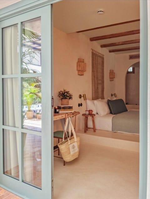 Deluxe Double Room | Egyptian cotton sheets, premium bedding, down comforters, minibar