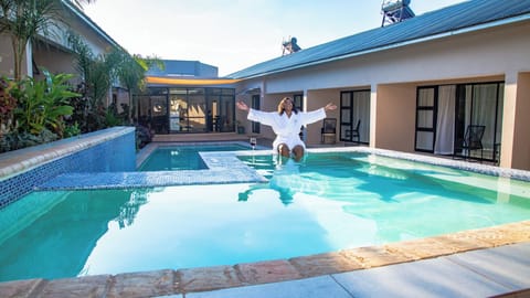 Outdoor pool, sun loungers