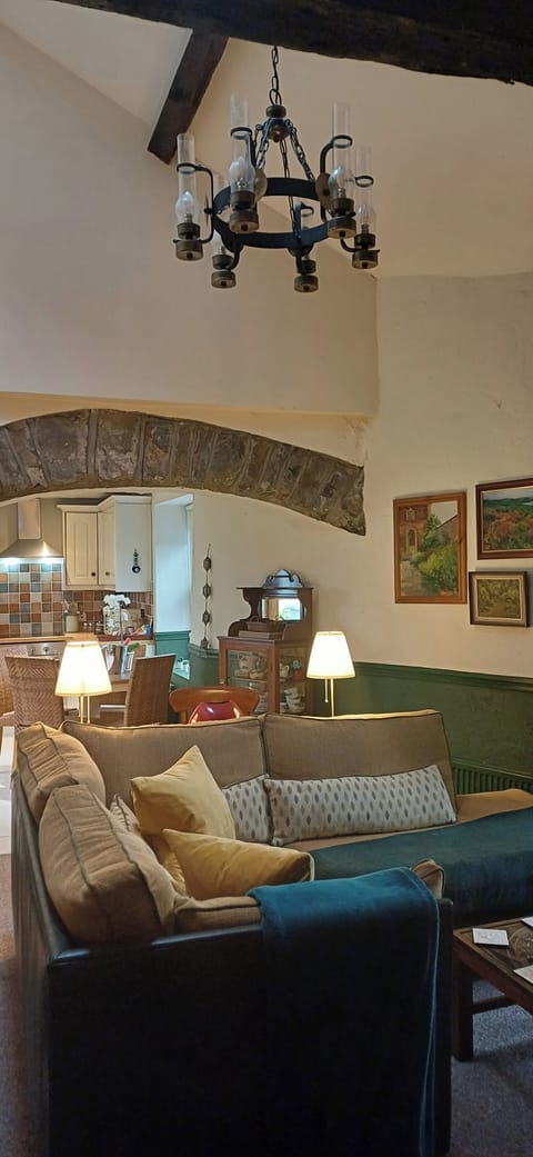 Cottage, 2 Bedrooms | Lobby