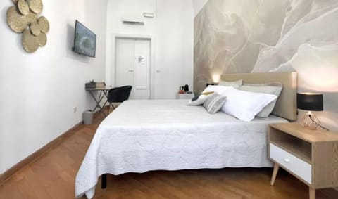 Double Room | Desk, iron/ironing board, free WiFi