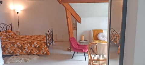 Comfort Suite, 2 Bedrooms, Garden View | 2 bedrooms, iron/ironing board, free WiFi