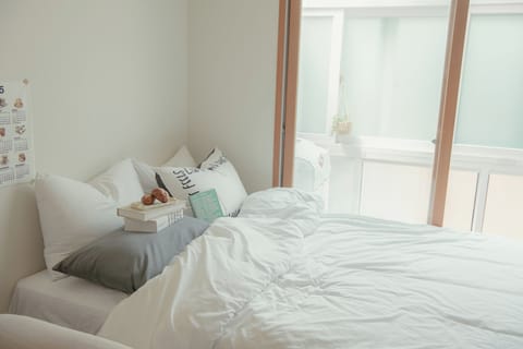 Triple Room (non-Korean nationals only) | Soundproofing, free WiFi
