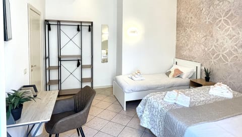 Triple Room | Iron/ironing board, free WiFi