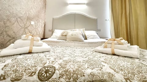 Triple Room | Iron/ironing board, free WiFi