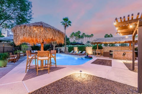 House | 5 bedrooms, high-speed internet