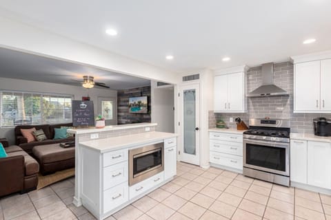 House | 3 bedrooms, Internet