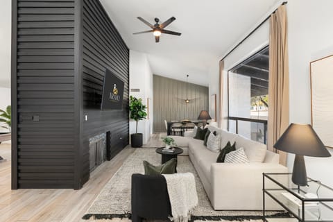 House | 5 bedrooms, high-speed internet