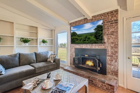 House | 4 bedrooms, high-speed internet