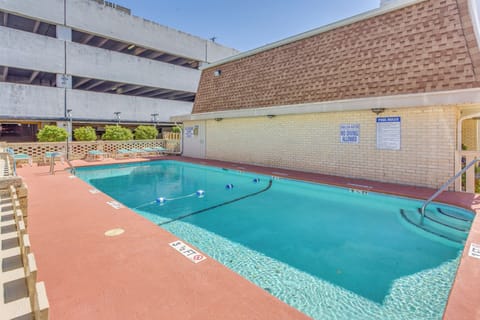 Myrtle Beach Vacation Rental | 2BR | 1.5BA | 1,188 Sq Ft | 3 Steps to Enter