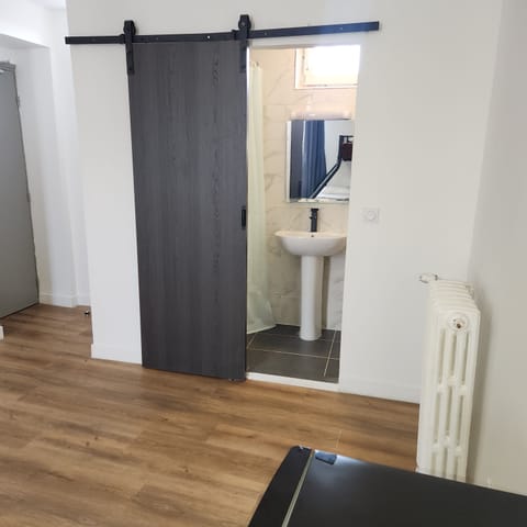 Standard Triple Room | Free WiFi, bed sheets