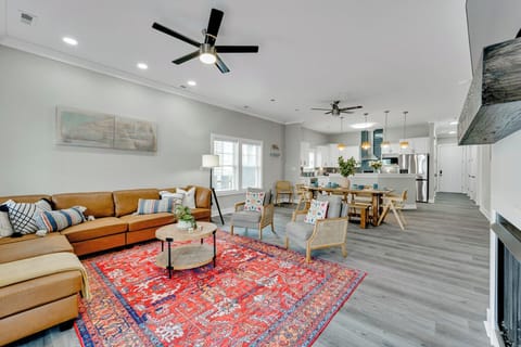 An open space where everyone can hang out without feeling crowded.