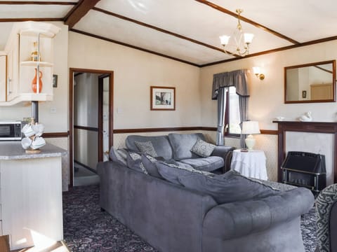 Open plan living space | Woodpecker Lodge - Swans Rest, Singleton, near Poulton-Le-Fylde