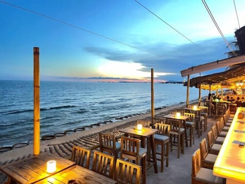 Beach bar