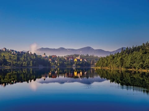 Blue, Sky, Water, Water Resources, Body Of Water, Nature, Green, Natural Environment, Natural Landscape, Reflection
