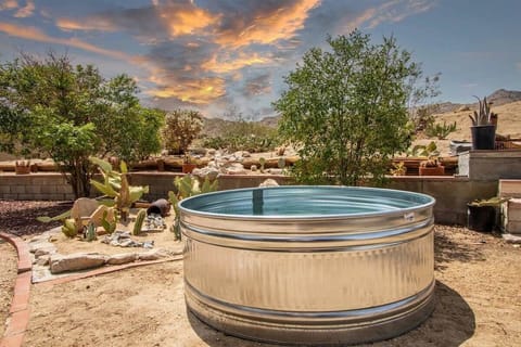 Private spa tub