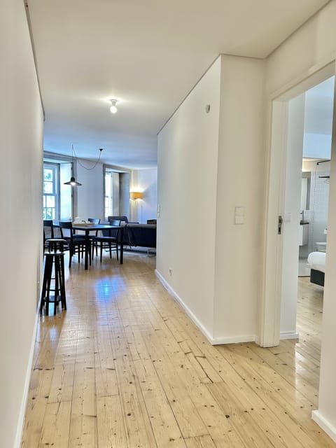 Apartment | Living room | Fireplace
