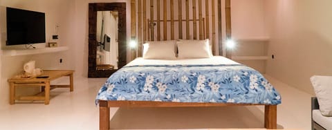 Premium Studio, Beach View | In-room safe, free WiFi