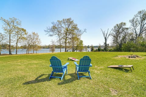 Many Vacation Rental | 3BR | 2BA | 884 Sq Ft | Small Step for Entry