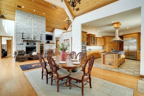 Shirley Vacation Rental | 5BR | 5 Full BA, 2 Half BA | 3 Steps Required