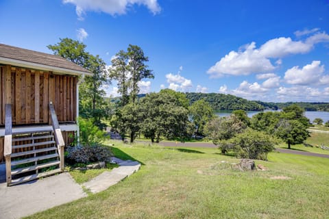 Radford Vacation Rental | 3BR | 1BA | 1,216 Sq Ft | Stairs Required