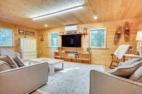 Alton Vacation Rental | 1BR | 1BA | 925 Sq Ft | 2 Steps Required to Enter