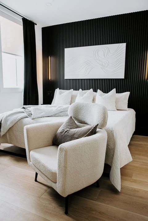 Room 1 King bed