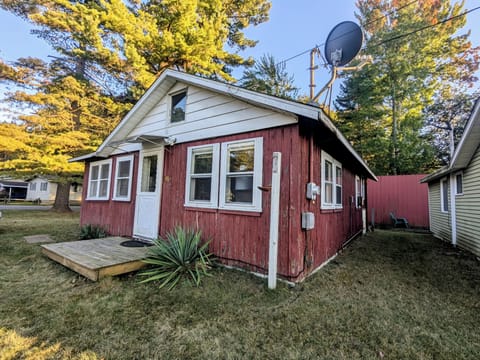 Cottage from the front